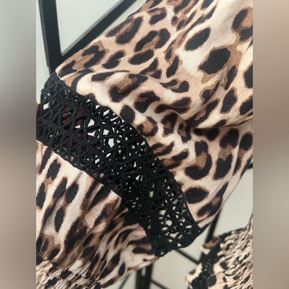 Venus Animal Print Off Shoulder Top with Elastic Bodice - NWOT - Size L - Picture 7 of 15